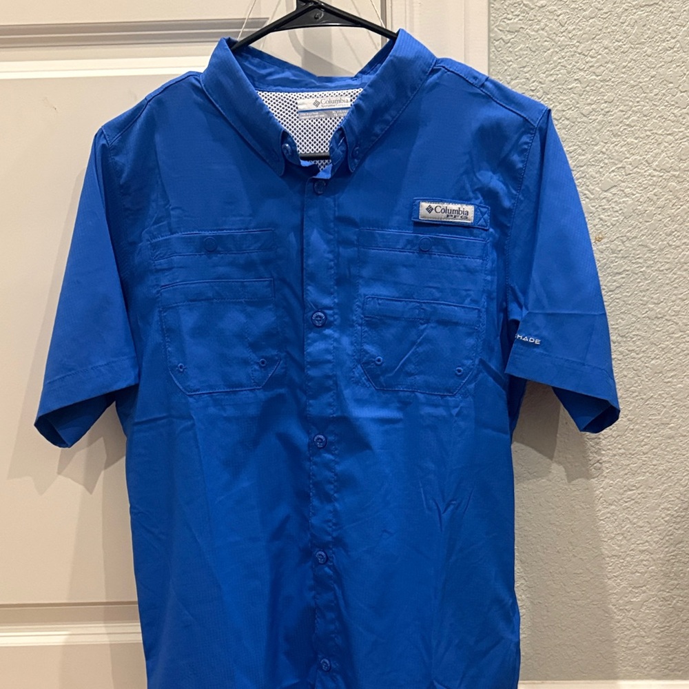 Columbia Men's Vibrant Blue Button Down Shirt